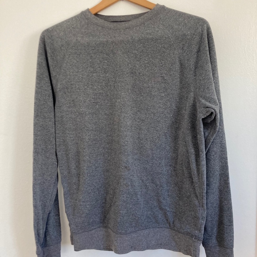 ✨2/$12✨Levi’s vintage fit crewneck sweatshirt